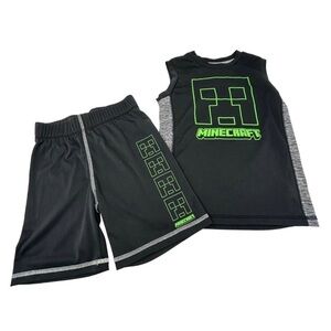 Minecraft boys 2 piece shorts/top set Size 3. NWT